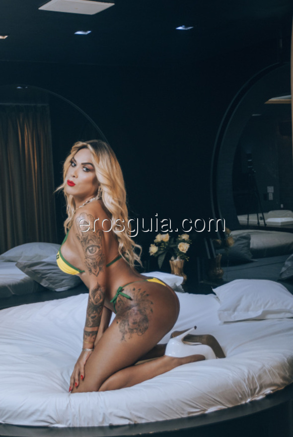 Raquely , Brasileña