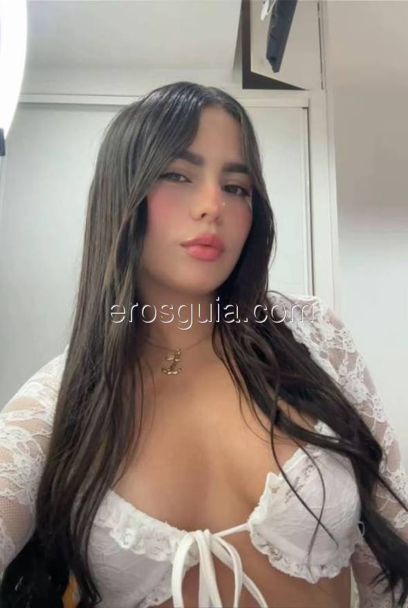 Sara , Colombiana