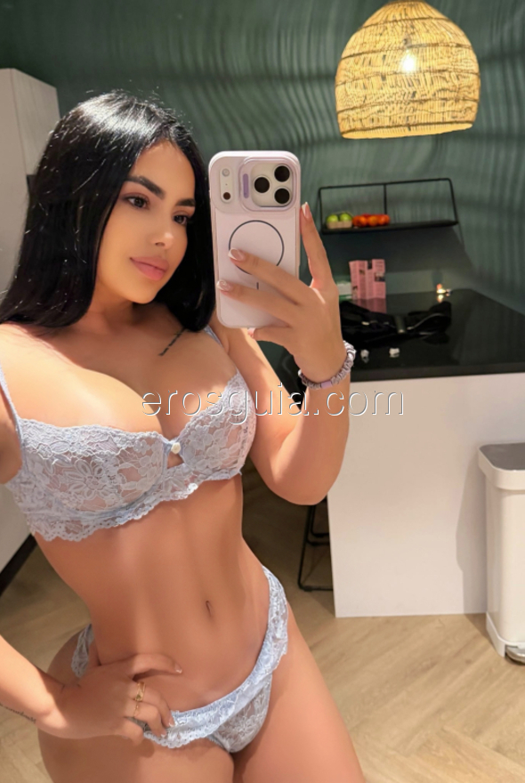 Aria, escort en barcelona Colombiana