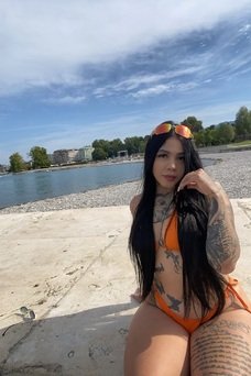 Violetta , escort girl Colombienne