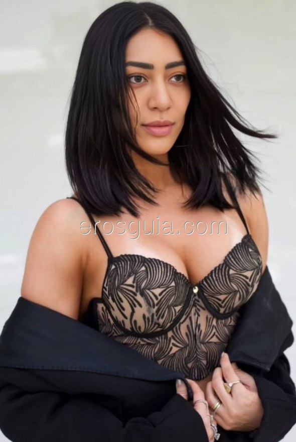 Rafaela , Brasileña