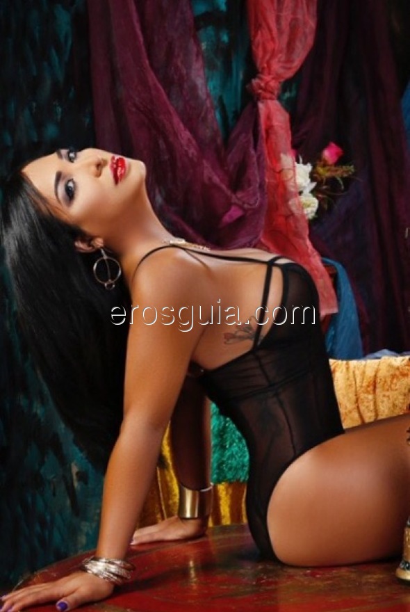 Abril Dior, Venezolana